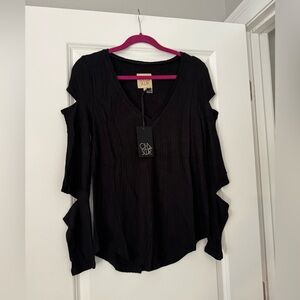 NWT Chaser Waffle Knit Black Top in Size Medium